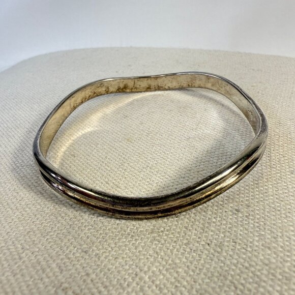 Vintage Monet Wavy Bangle Bracelet Silver-Tone Classic - Picture 3 of 7